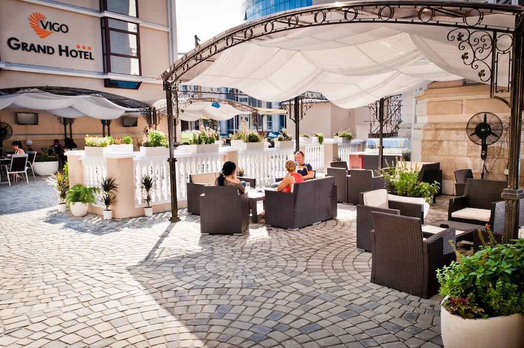 Vigo Grand Hotel Ploieşti Extérieur photo