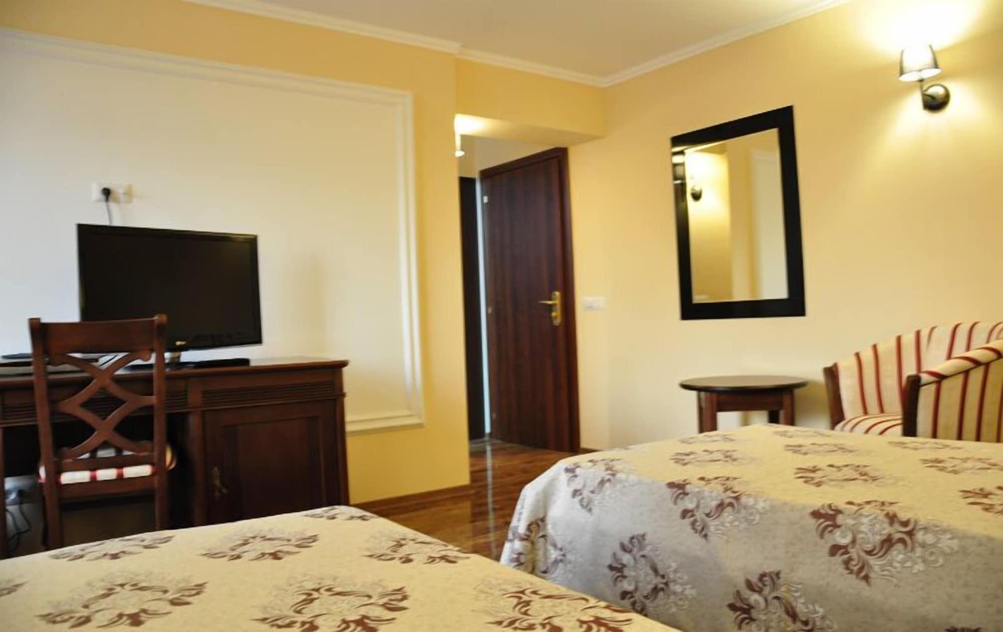 Vigo Grand Hotel Ploieşti Extérieur photo