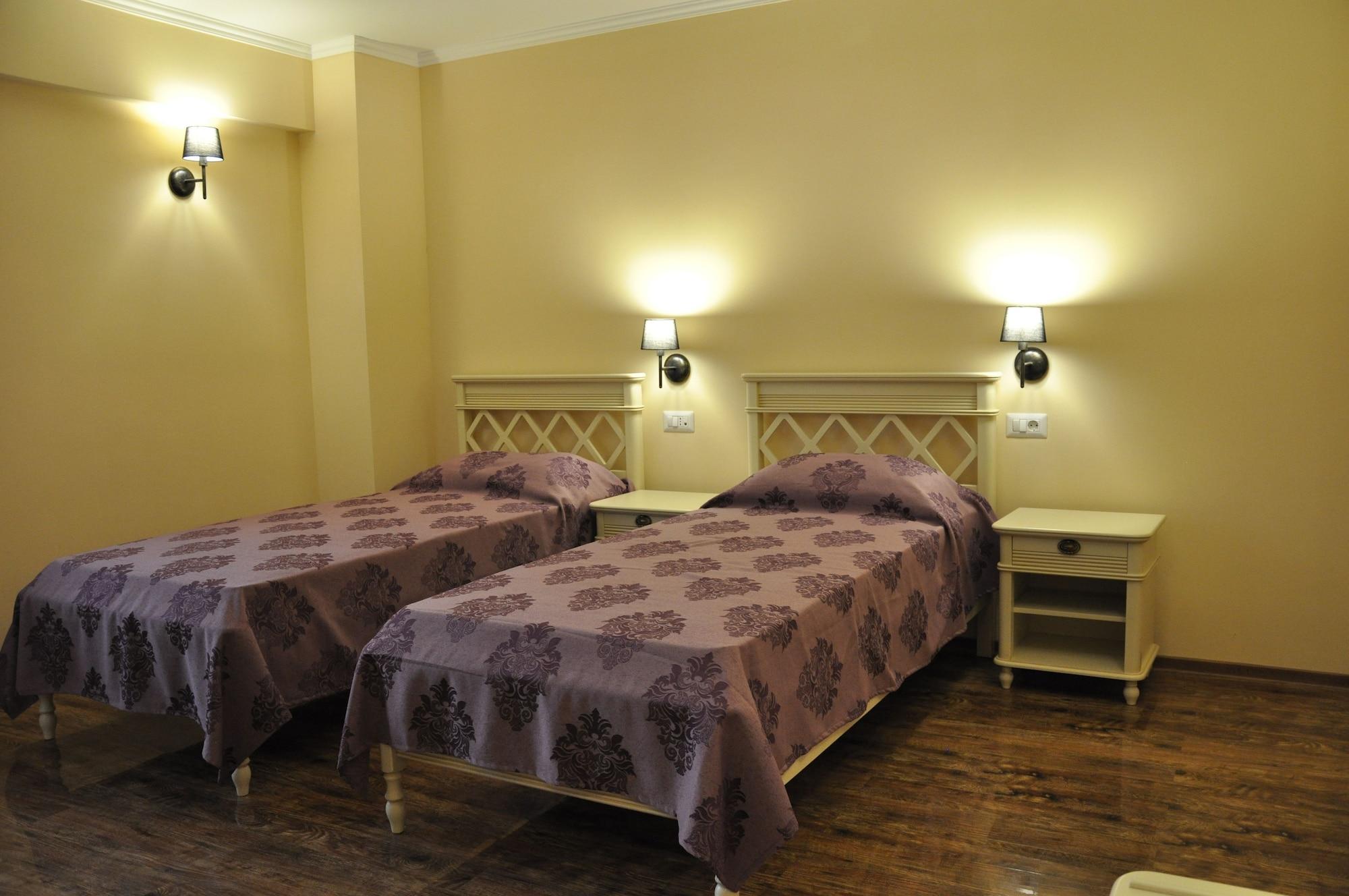 Vigo Grand Hotel Ploieşti Extérieur photo