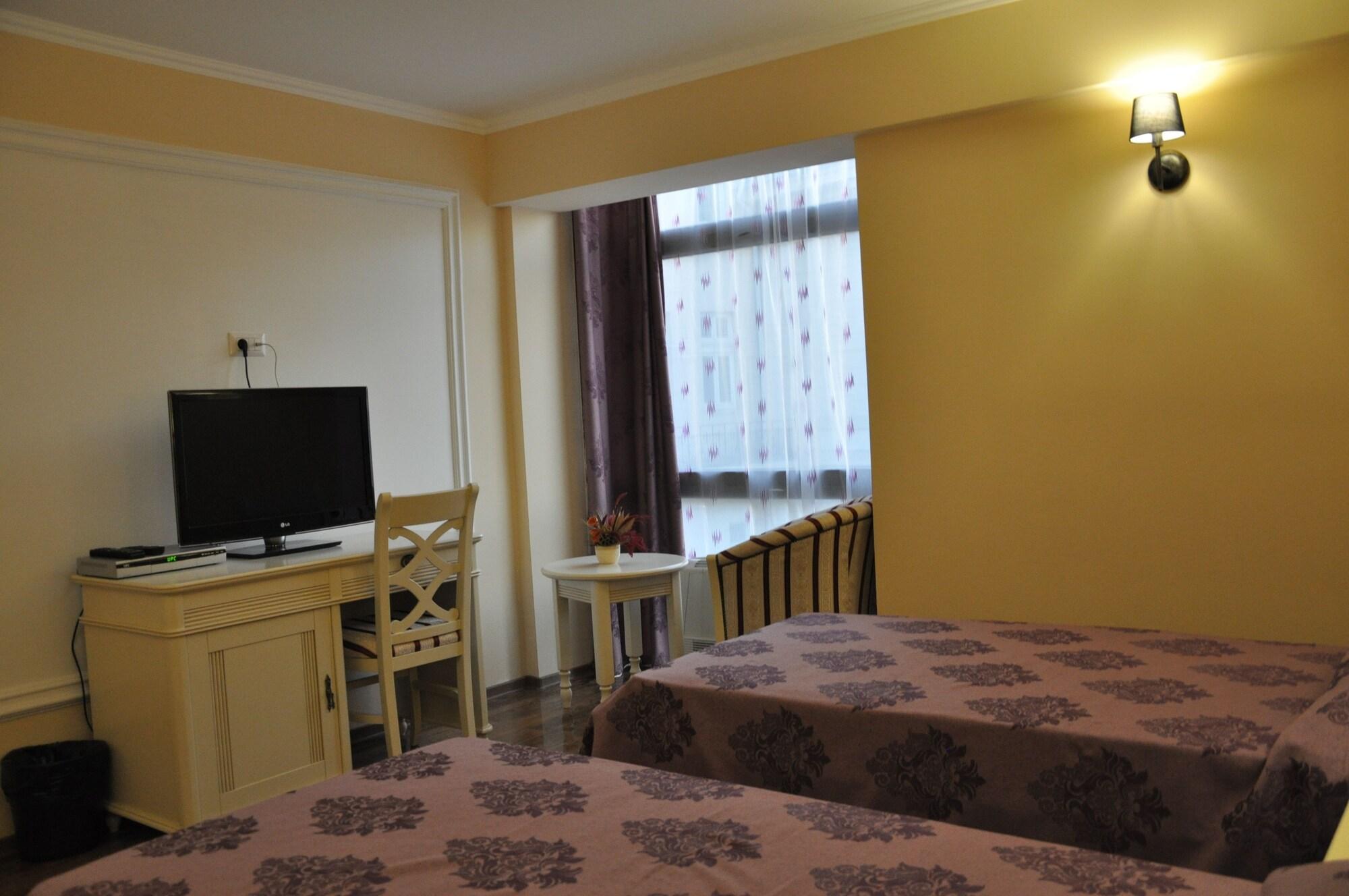 Vigo Grand Hotel Ploieşti Extérieur photo