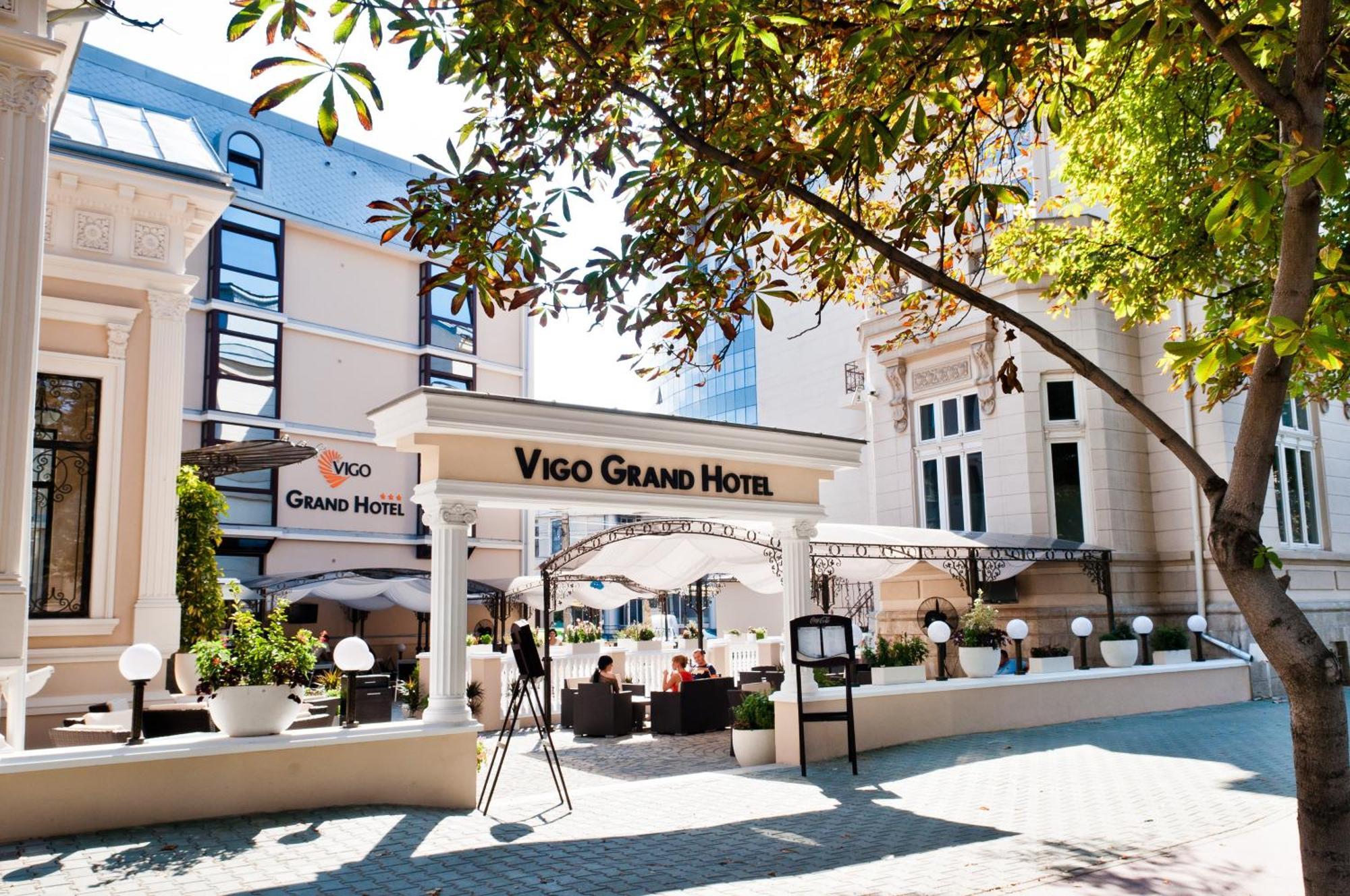 Vigo Grand Hotel Ploieşti Extérieur photo